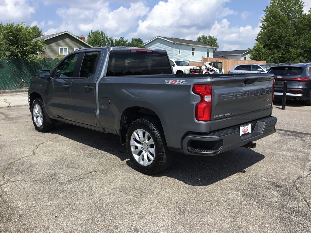 Thumbnail: 2022 Chevrolet Silverado 1500 - 3