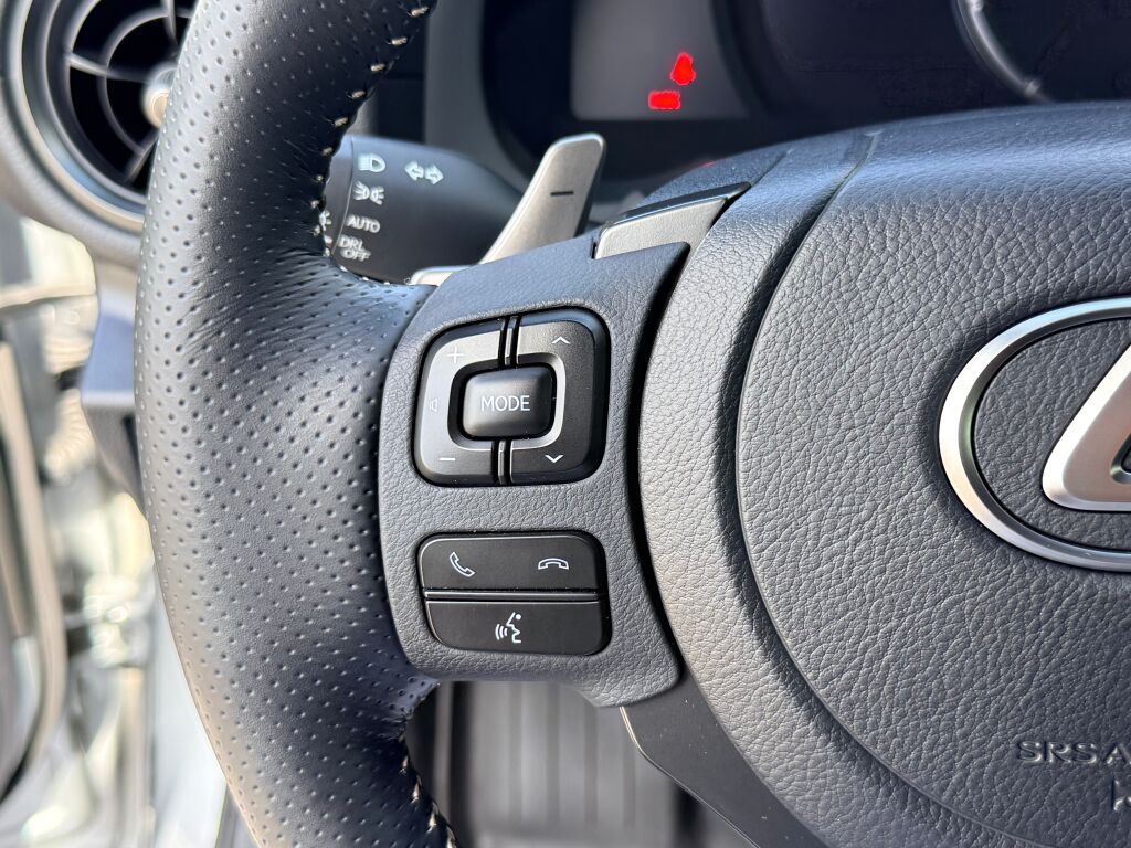 Thumbnail: 2023 Lexus IS - 30