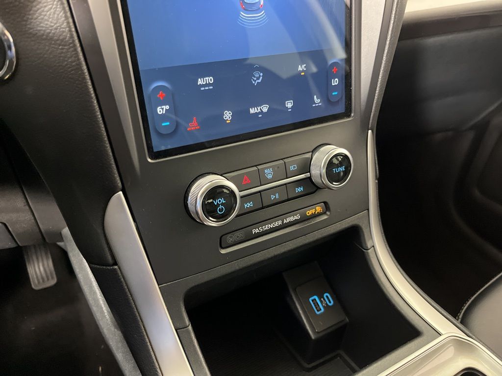 Thumbnail: 2024 Ford Edge - 31