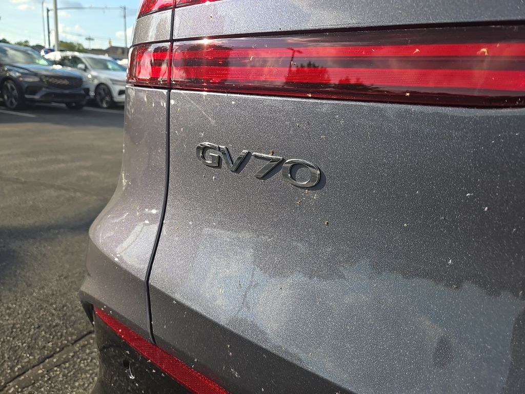 Thumbnail: 2026 Genesis GV70 - 11