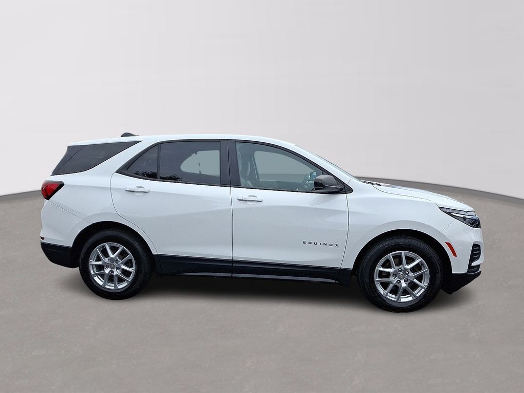 Thumbnail: 2022 Chevrolet Equinox - 7