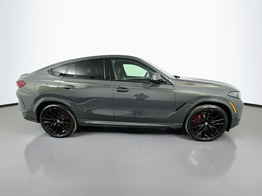 Thumbnail: 2027 BMW X6 - 4