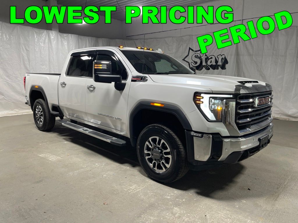 Summit White 2025 GMC Sierra 2500HD Pickup Truck Four-Wheel Drive Automatic
