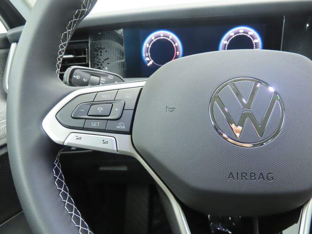 Thumbnail: 2025 Volkswagen Tiguan - 11