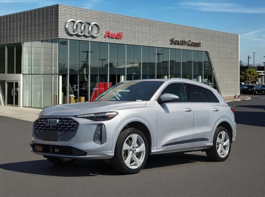 Thumbnail: 2025 Audi Q5 - 1