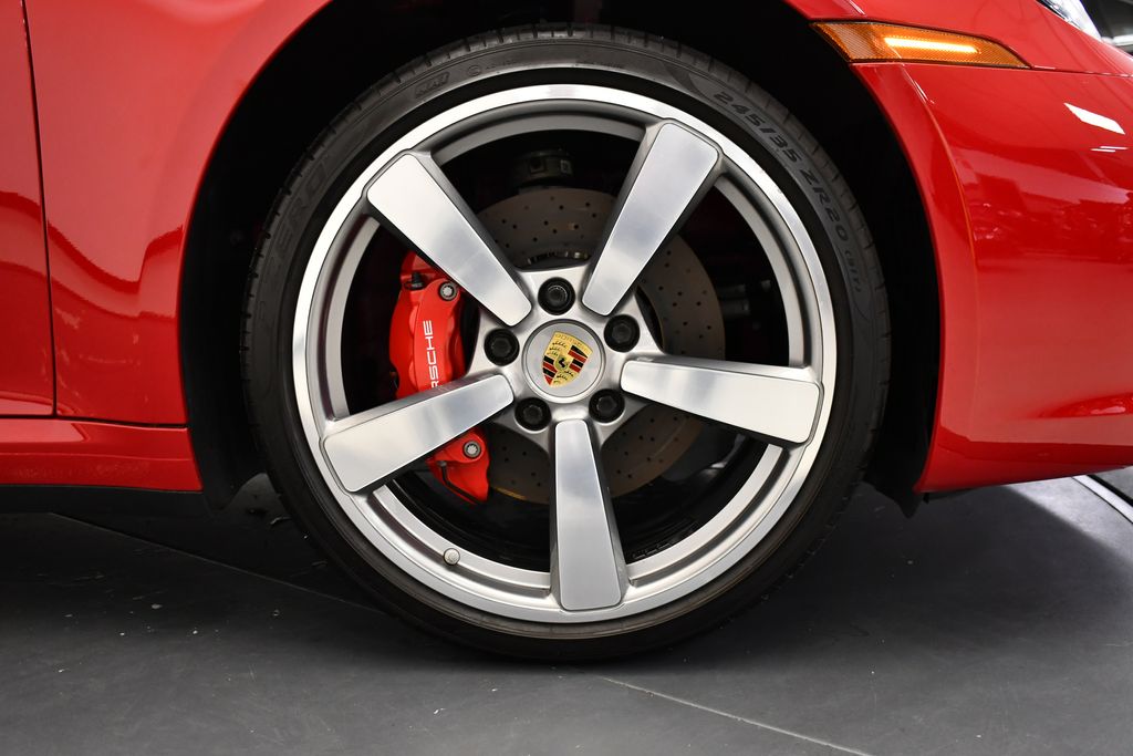 Thumbnail: 2021 Porsche 911 - 26