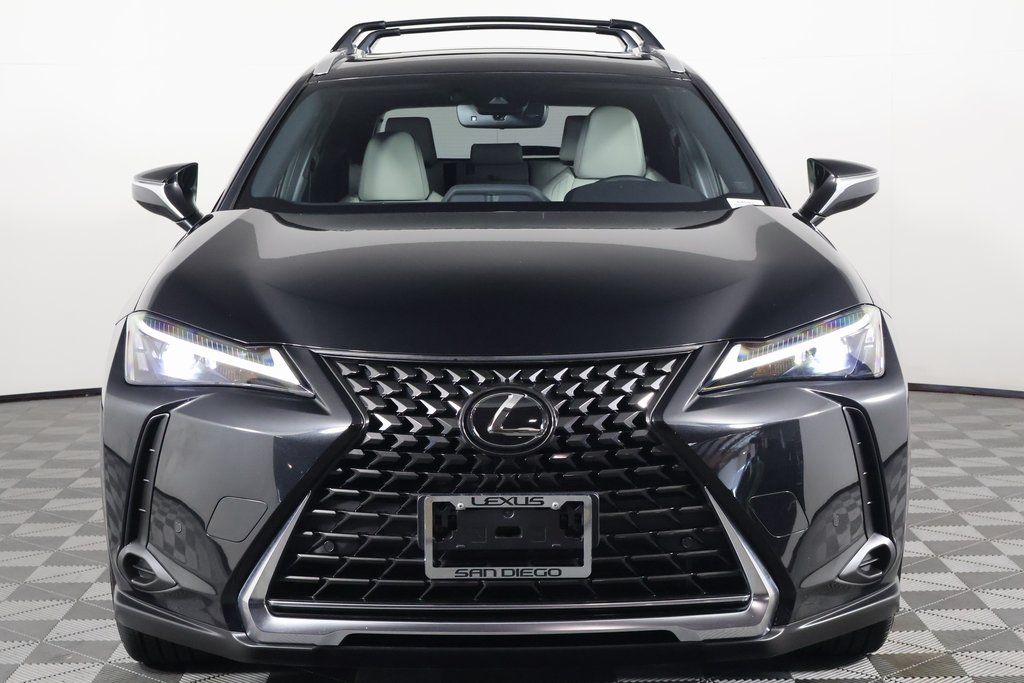 Thumbnail: 2023 Lexus UX - 2