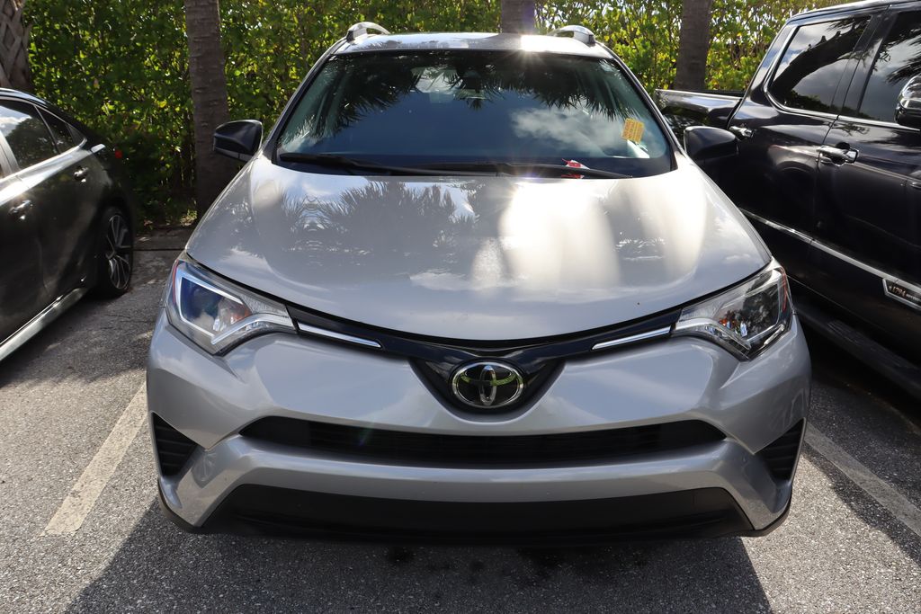 Thumbnail: 2017 Toyota RAV4 - 5