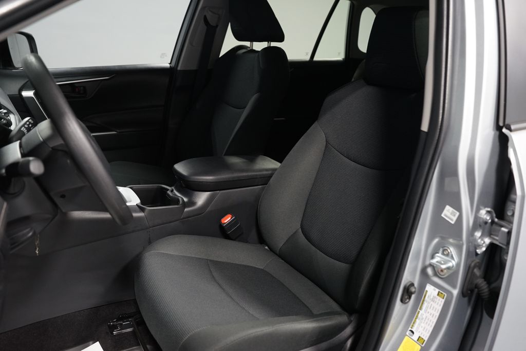 Thumbnail: 2024 Toyota RAV4 - 26