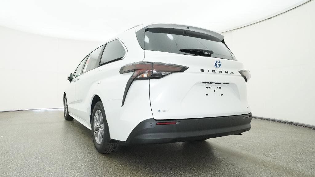 Thumbnail: 2025 Toyota Sienna - 30