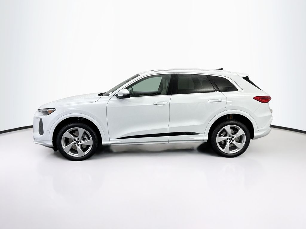 Thumbnail: 2025 Audi Q5 - 8