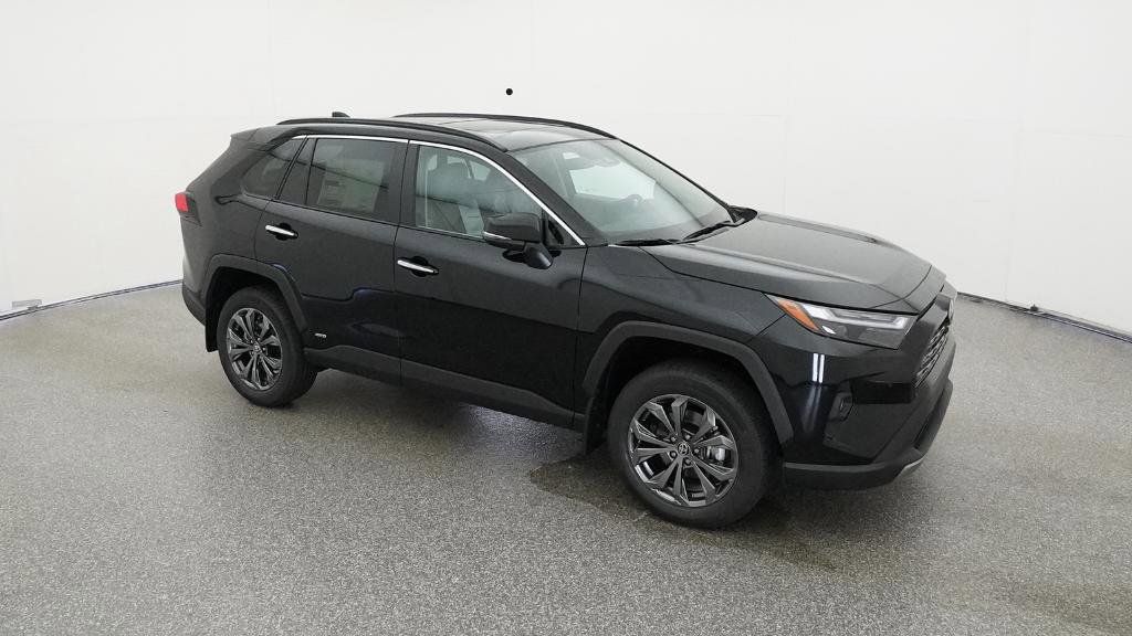Thumbnail: 2025 Toyota RAV4 - 23