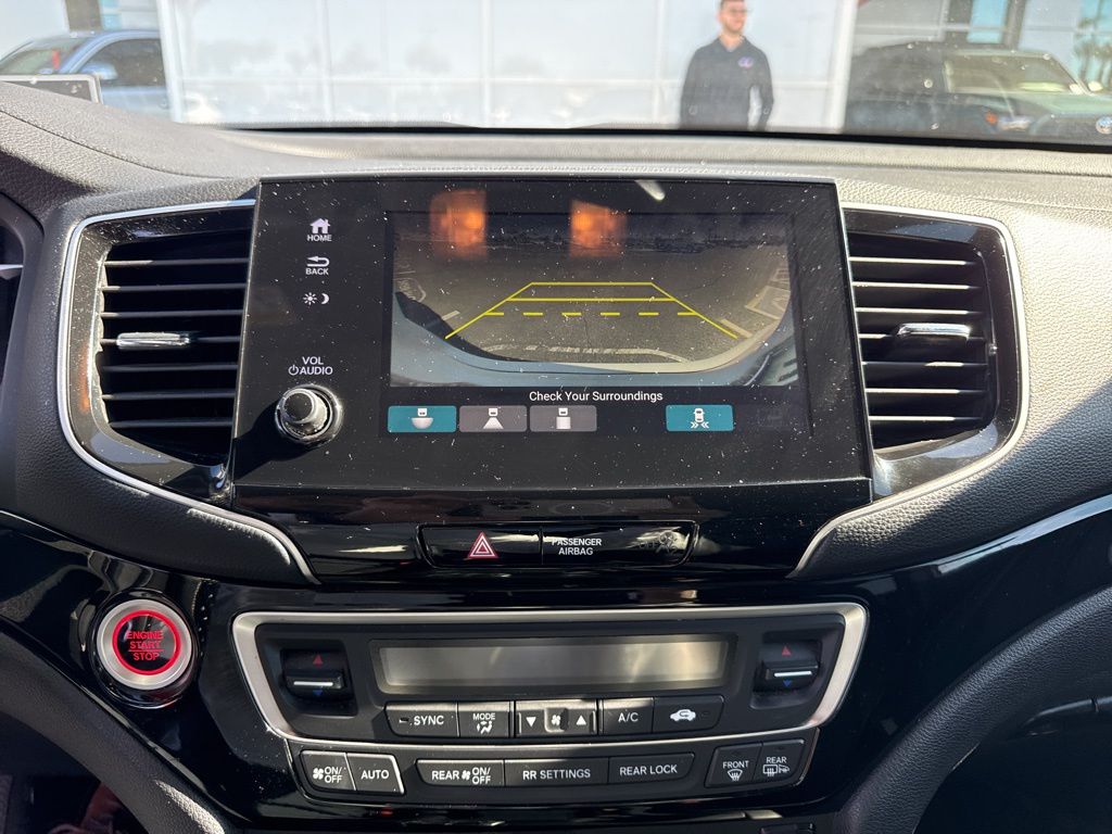 Thumbnail: 2019 Honda Pilot - 19