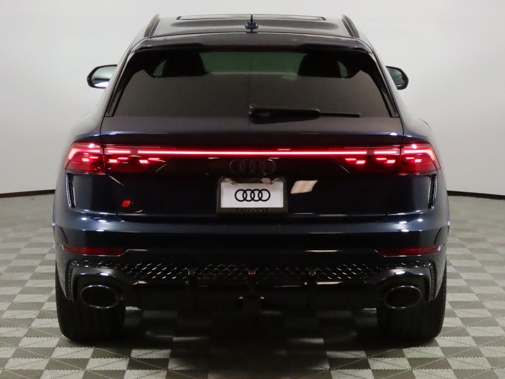 Thumbnail: 2026 Audi RS Q8 - 4