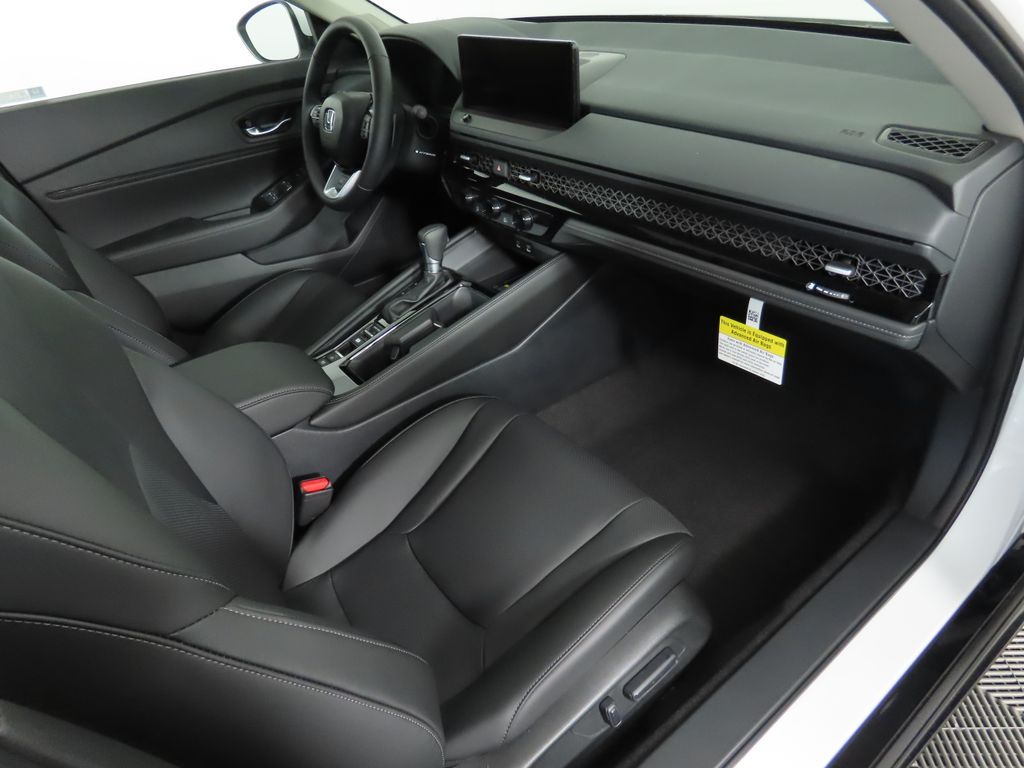 2025 Honda Accord Touring 19