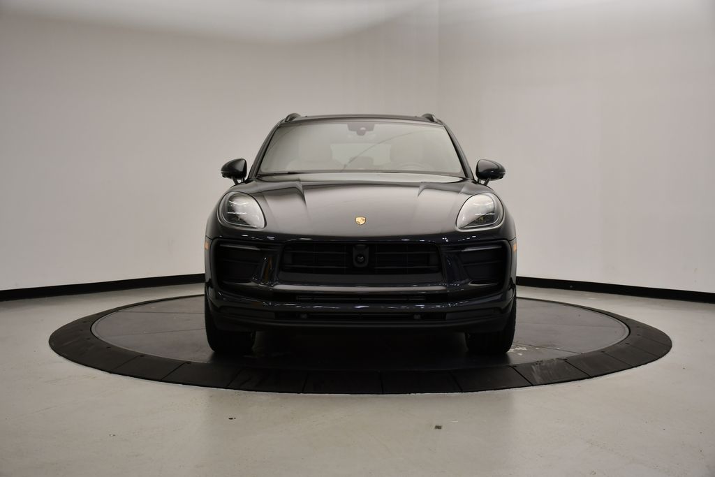 Thumbnail: 2025 Porsche Macan - 10