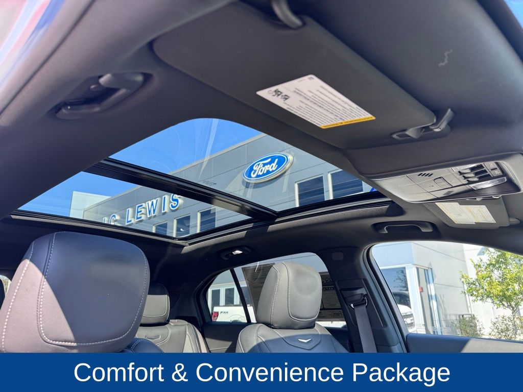 2024 Cadillac XT4 FWD Premium Luxury