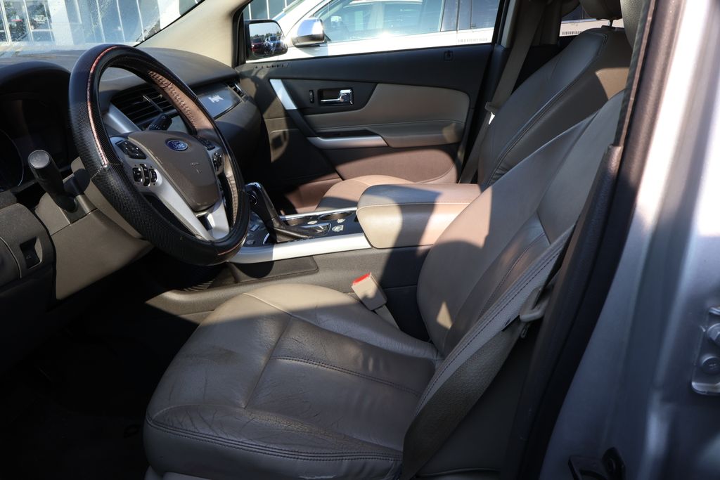 Thumbnail: 2013 Ford Edge - 12