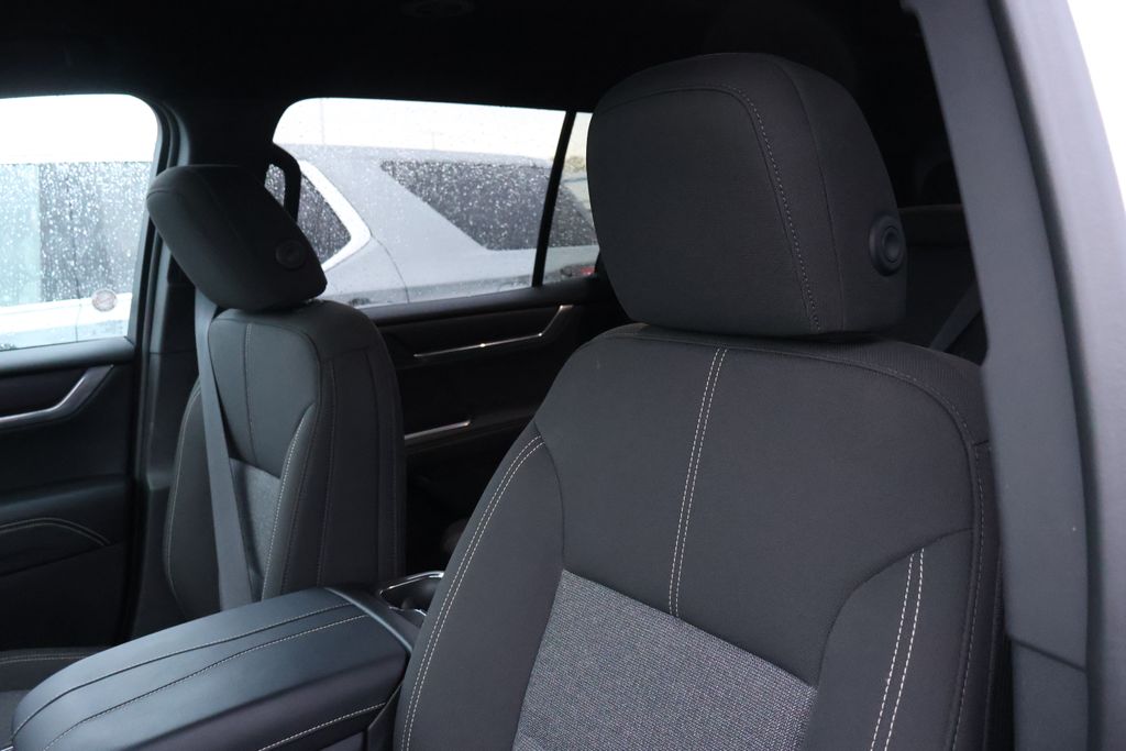 Thumbnail: 2025 GMC Acadia - 13