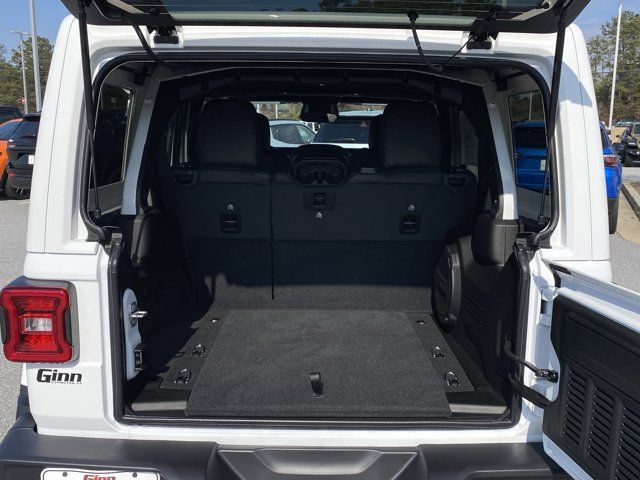 New 2026 White/off-white Jeep Sahara image 22