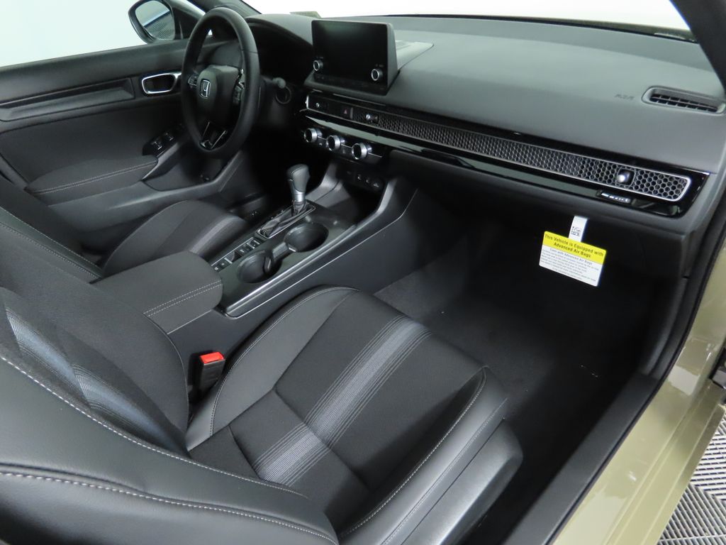 2025 Honda Civic Sport 18