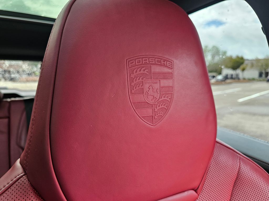 2019 Porsche Cayenne Base 27