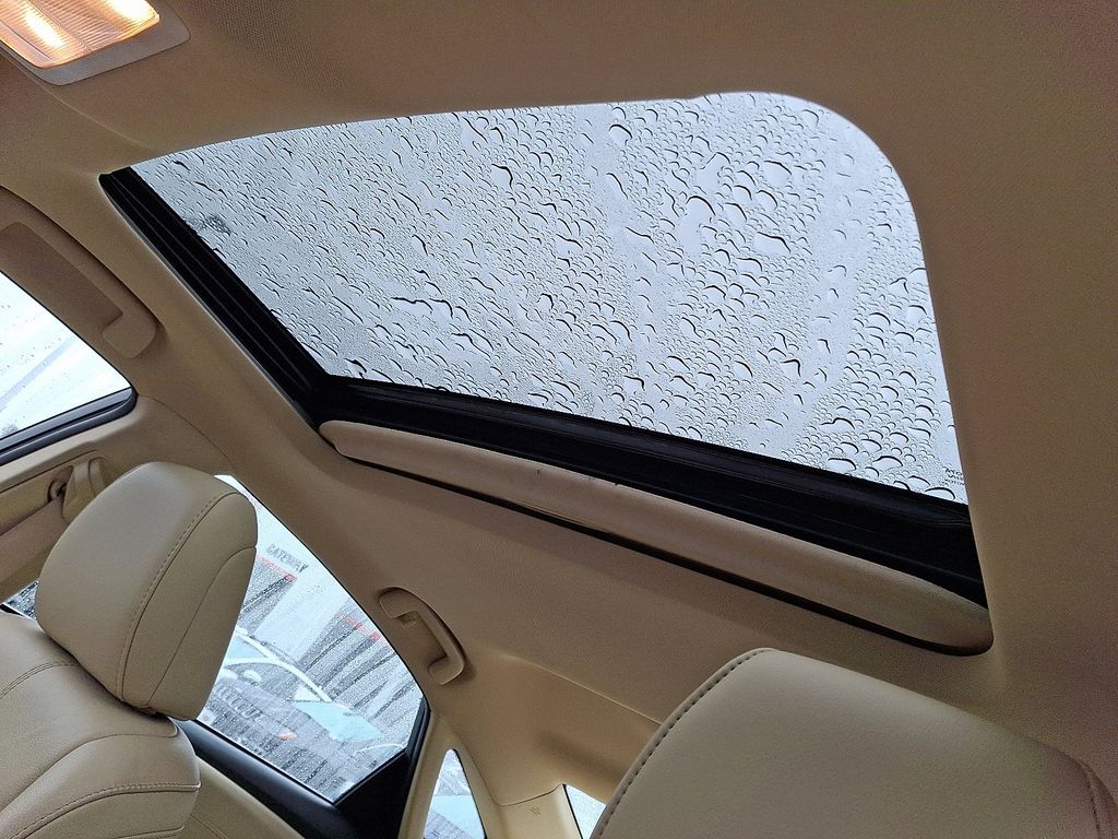 Thumbnail: 2015 Toyota Avalon - 14