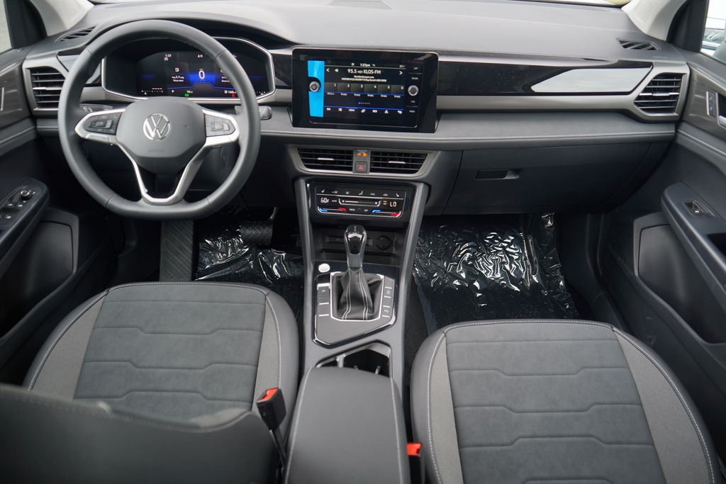 Thumbnail: 2025 Volkswagen Taos - 8