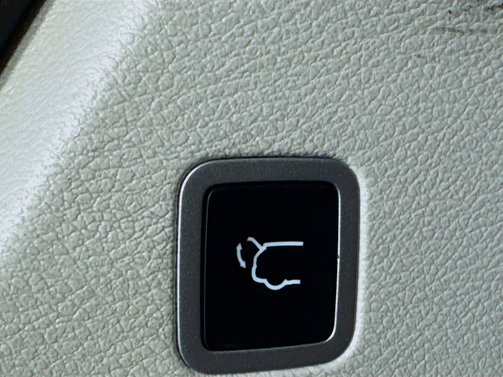 Used Car 2024 Chrysler Pacifica  Touring L For Sale Under $30,000 In Austin, Texas