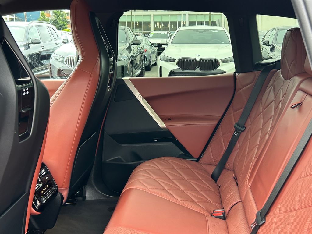 Thumbnail: 2023 BMW iX - 31
