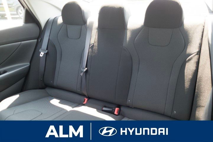 New 2026 White Hyundai SE image 14