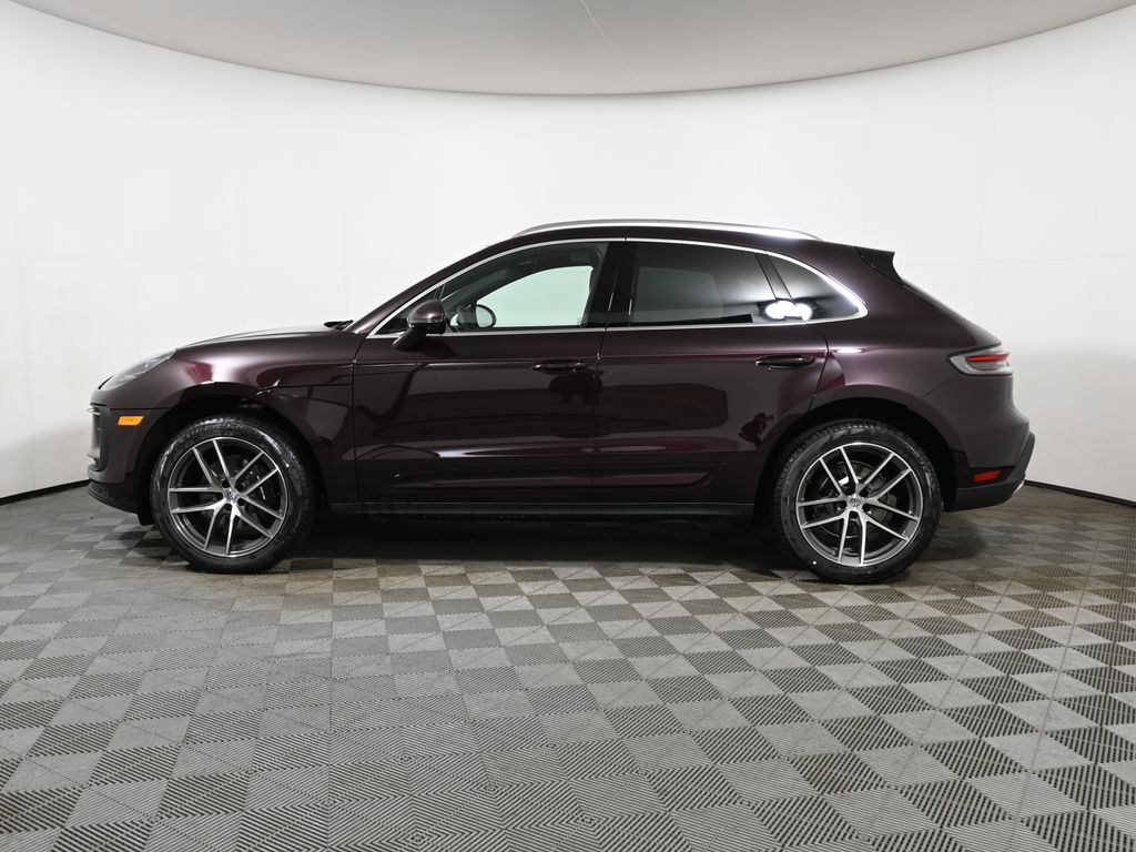 Thumbnail: 2026 Porsche Macan - 2