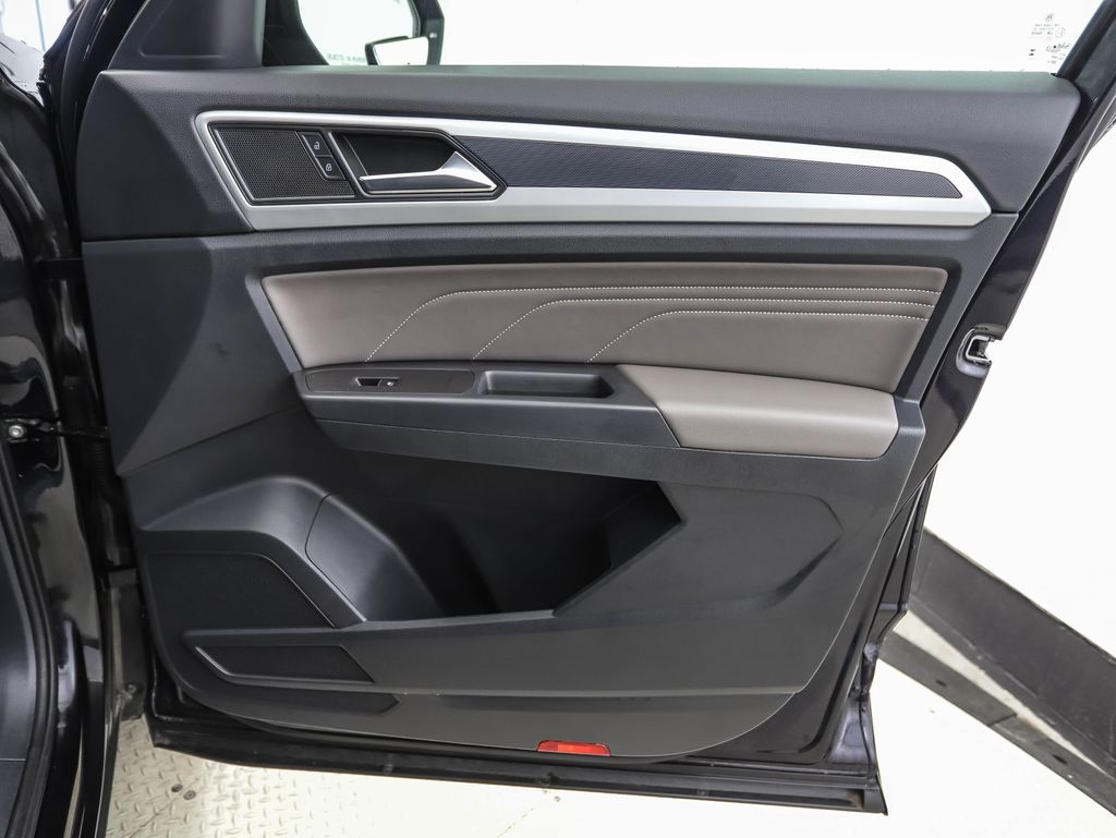 Thumbnail: 2023 Volkswagen Atlas - 29