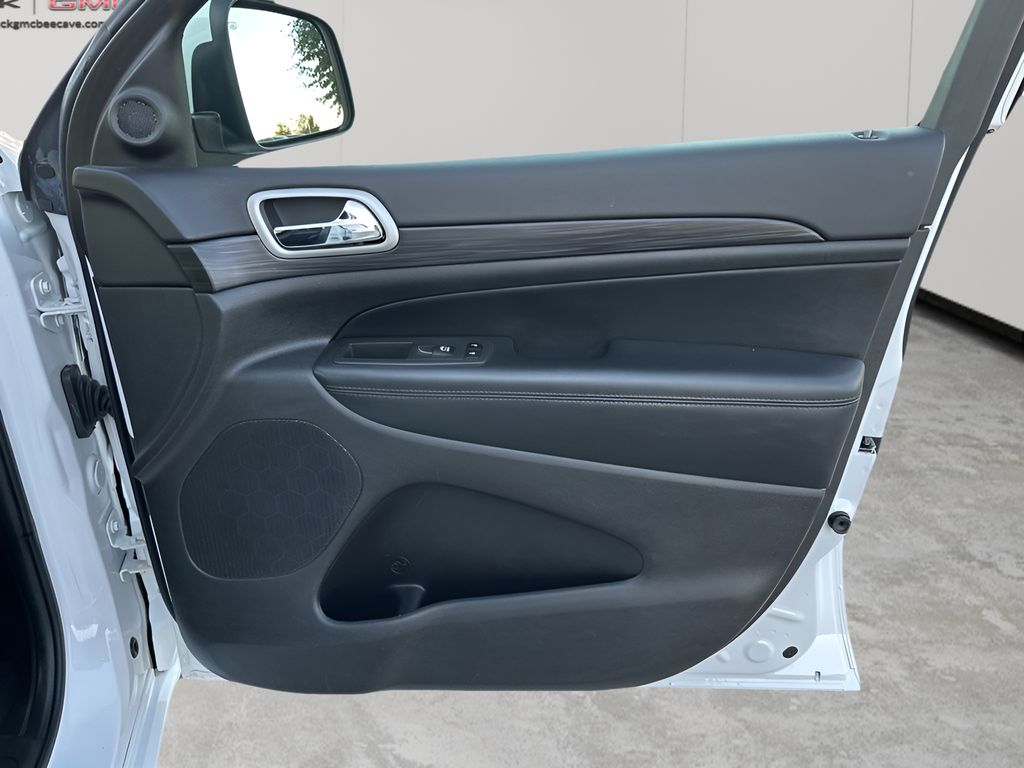 Used Car 2021 Jeep Grand Cherokee  Laredo X For Sale Under $25,000 In Austin, Texas