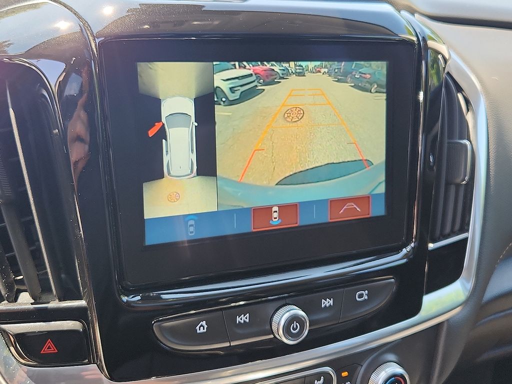 Thumbnail: 2019 Chevrolet Traverse - 19