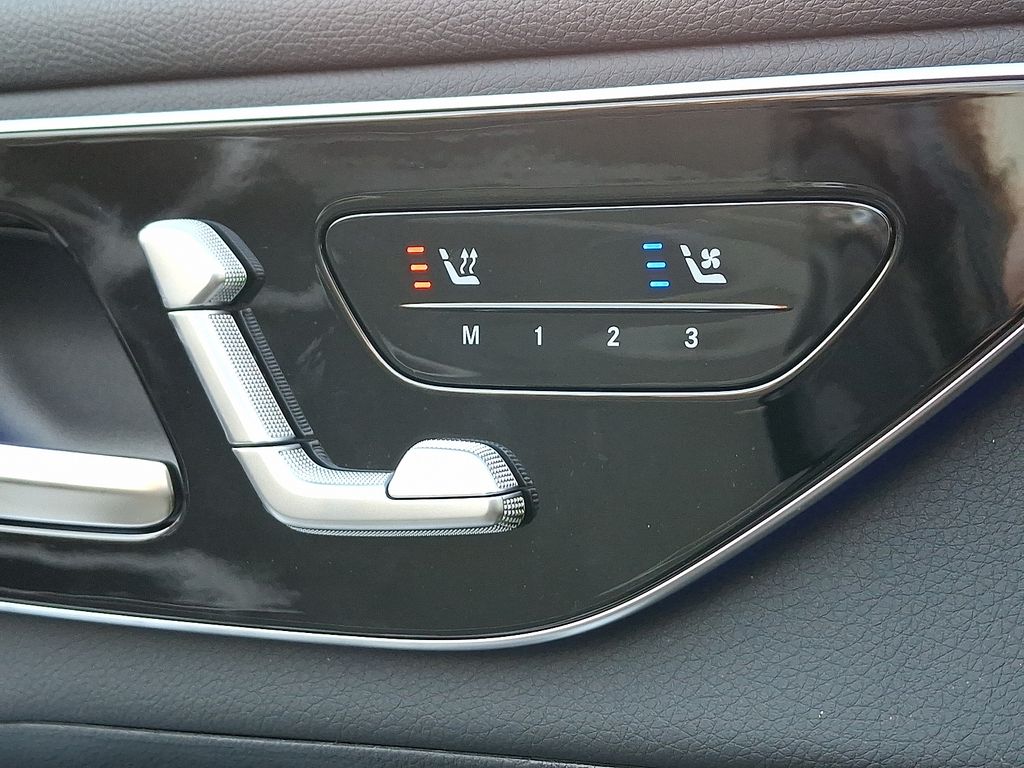 Thumbnail: 2026 Mercedes-Benz GLC - 17