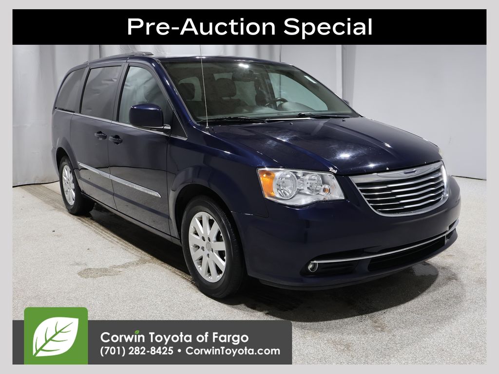2016 Chrysler Town & Country Touring FWD