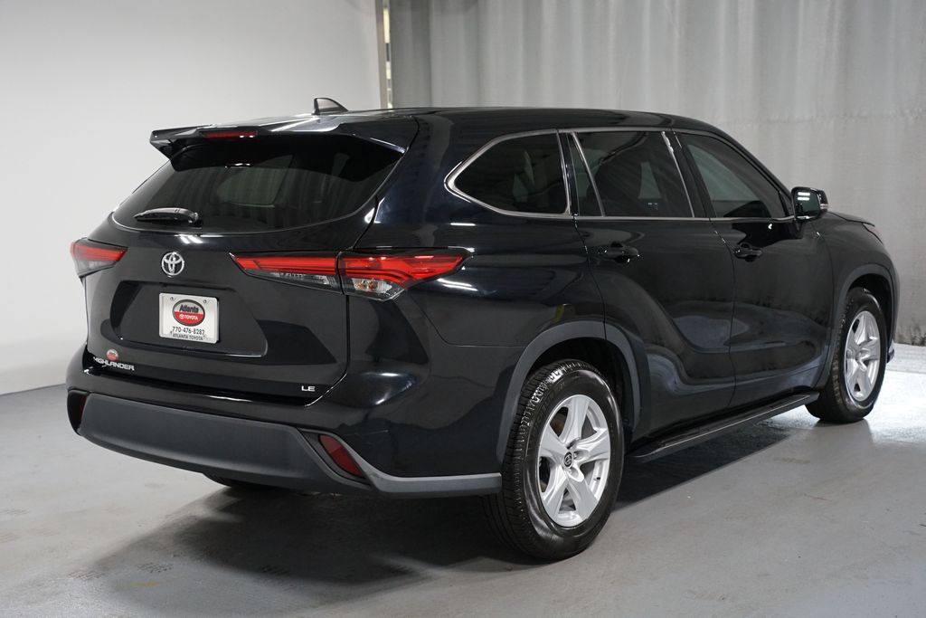 Thumbnail: 2022 Toyota Highlander - 8