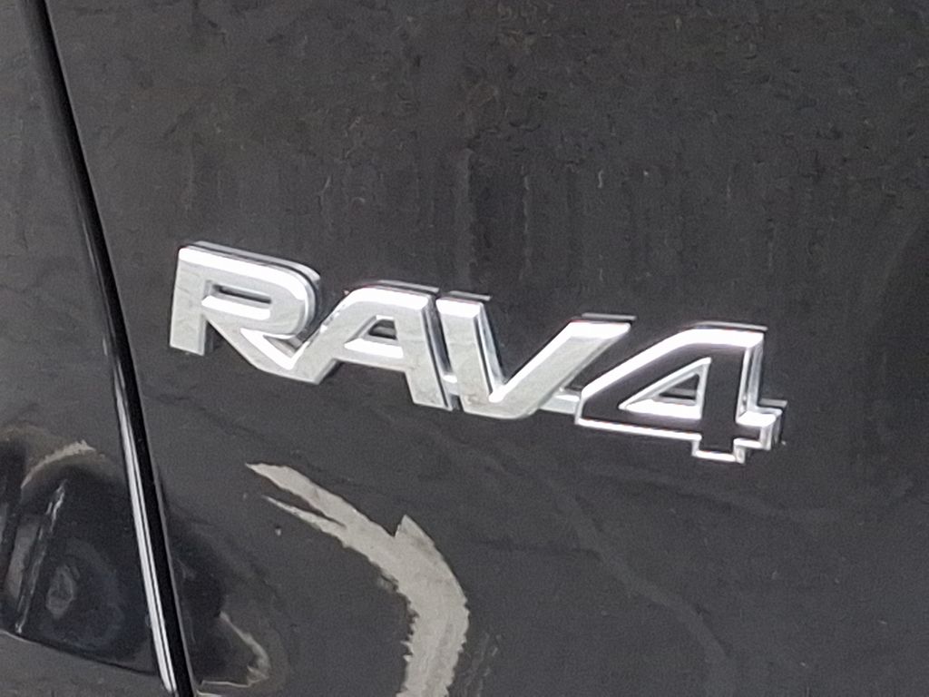 2022 Toyota RAV4 LE 30