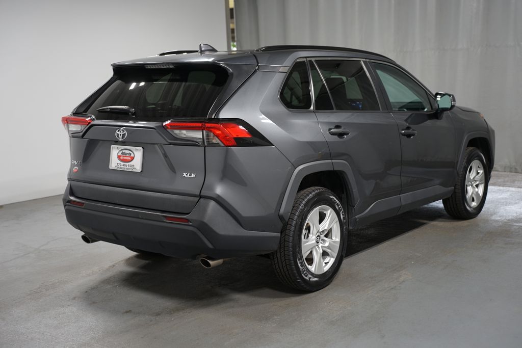 2021 Toyota RAV4 XLE 8