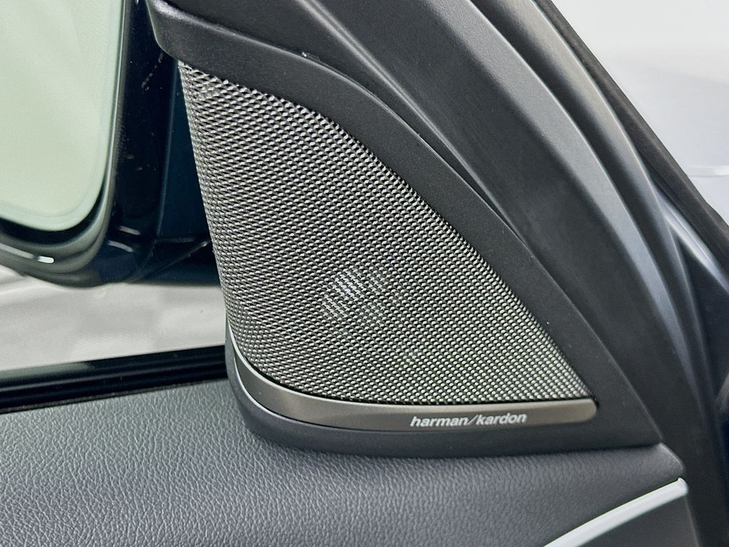 Thumbnail: 2023 BMW 5 Series - 19