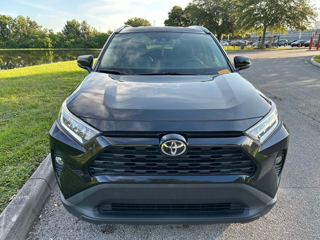 Thumbnail: 2020 Toyota RAV4 - 8