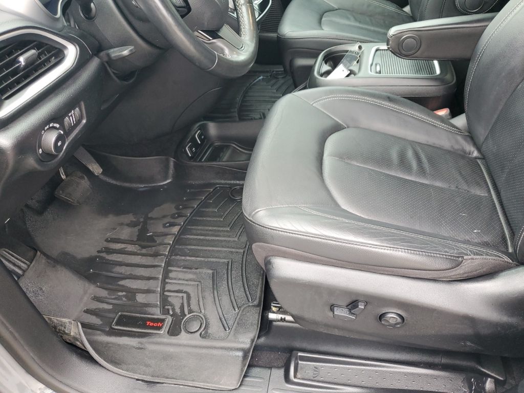 Used Car 2020 Chrysler Pacifica  Touring L Plus For Sale Under $25,000 In Austin, Texas