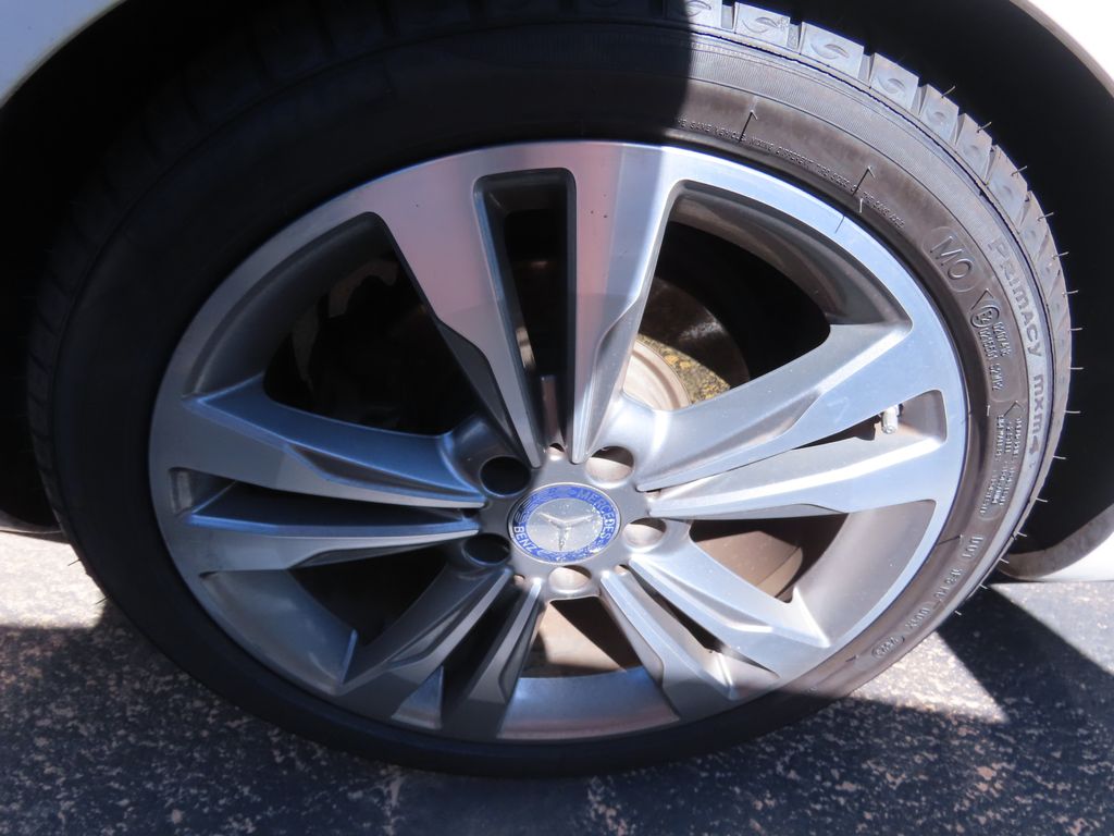 Thumbnail: 2014 Mercedes-Benz E-Class - 17