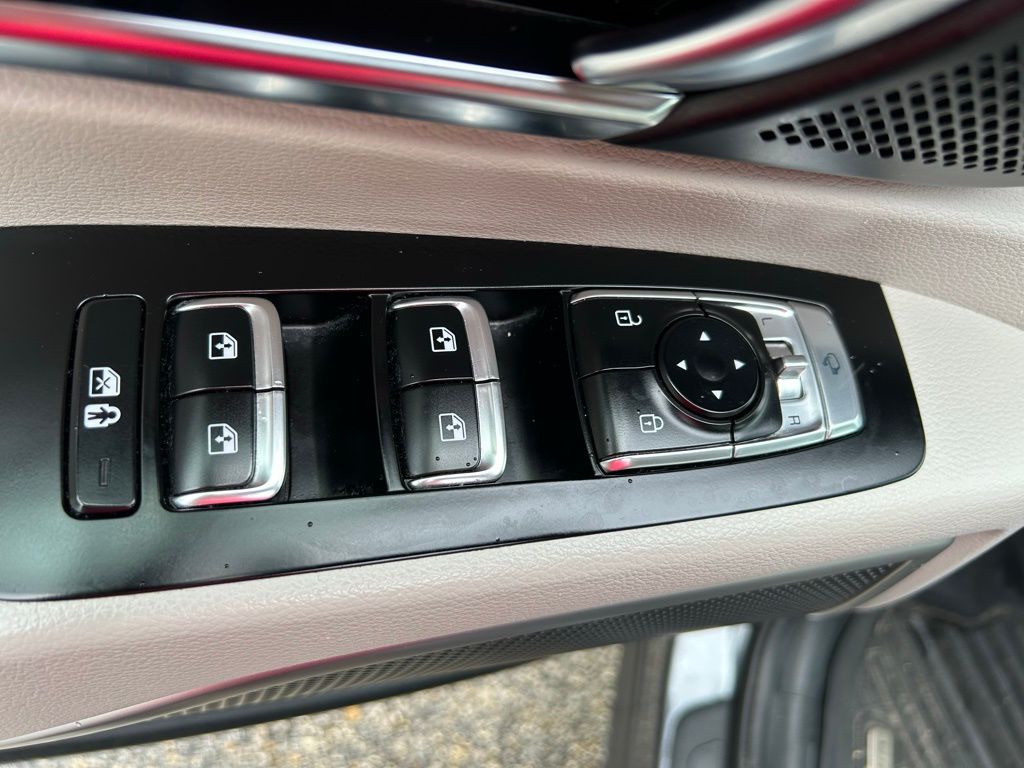 Thumbnail: 2022 Kia Telluride - 18