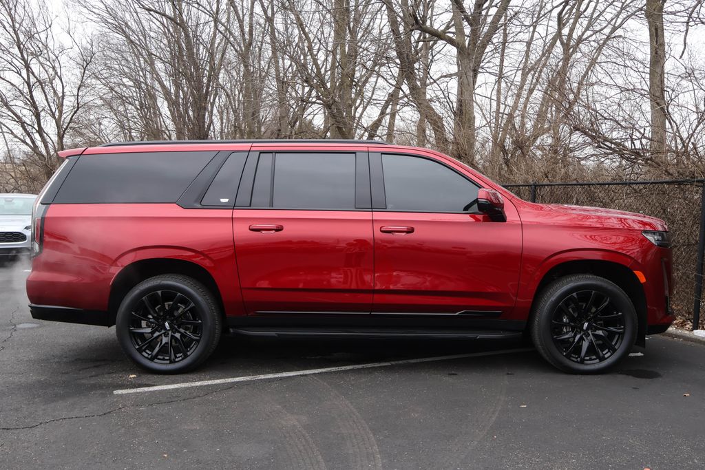 2024 Cadillac Escalade ESV Sport 9