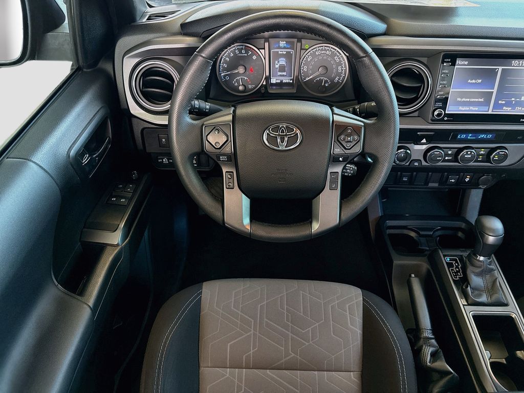 Thumbnail: 2021 Toyota Tacoma - 10