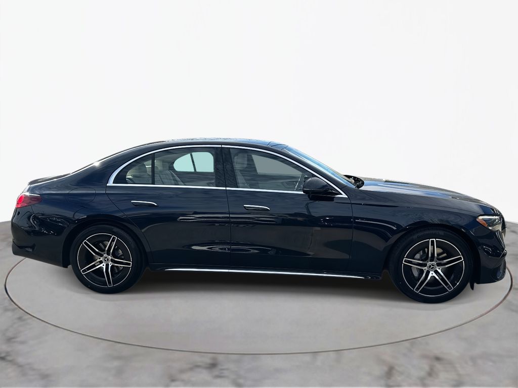 Thumbnail: 2026 Mercedes-Benz E-Class - 4
