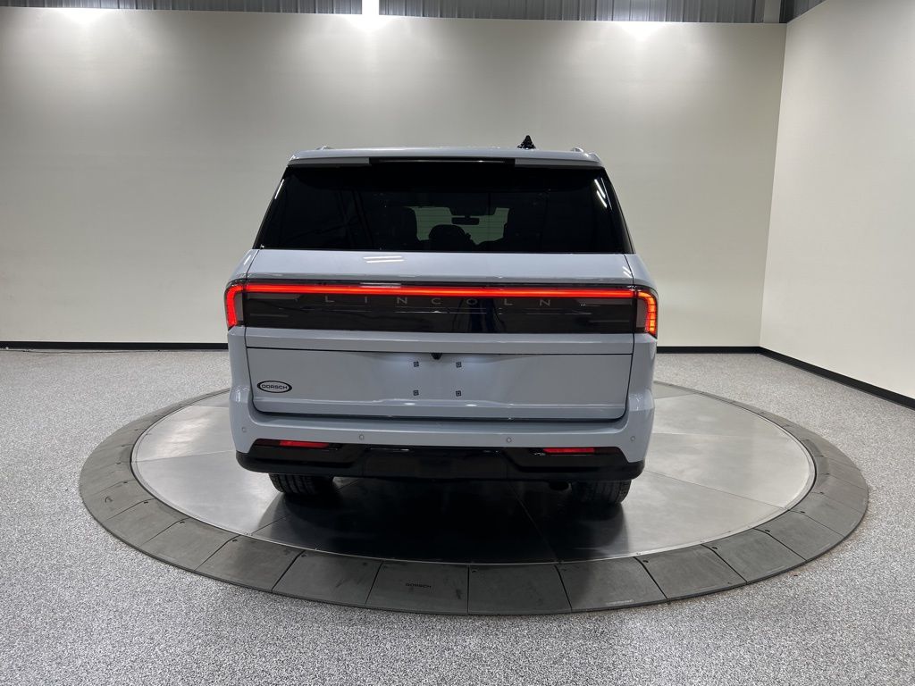 new 2026 Lincoln Navigator car, priced at $124,725