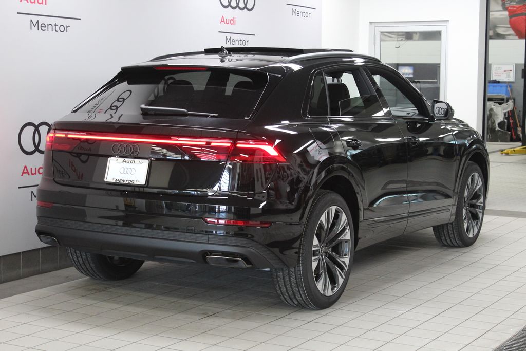 2025 Audi Q8  6